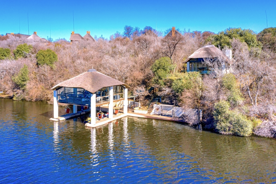 4 Bedroom Property for Sale in Boschenvaal River Front Lodges Free State